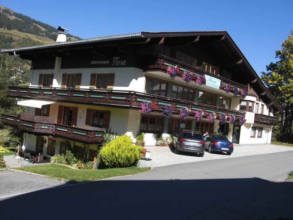 Hotel-Pension Flora Saalbach-Hinterglemm Kültér fotó